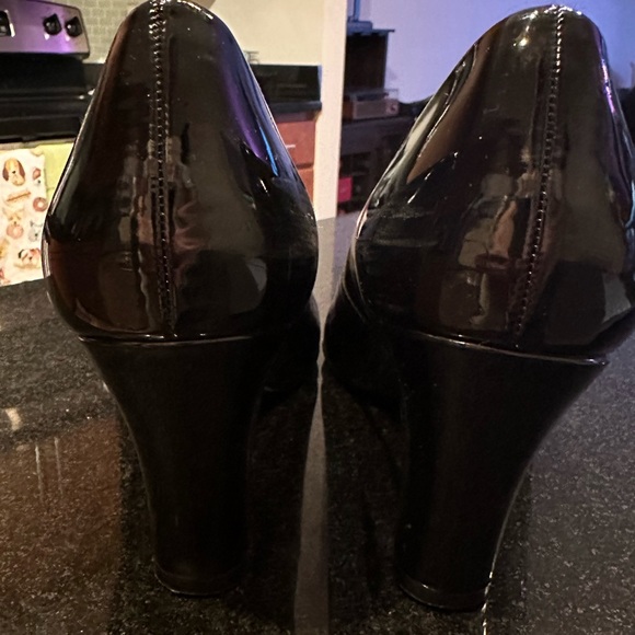 Aerosoles Women’s Black Heels, Glossy, Size 11. LIKE NEW. - Picture 6 of 6